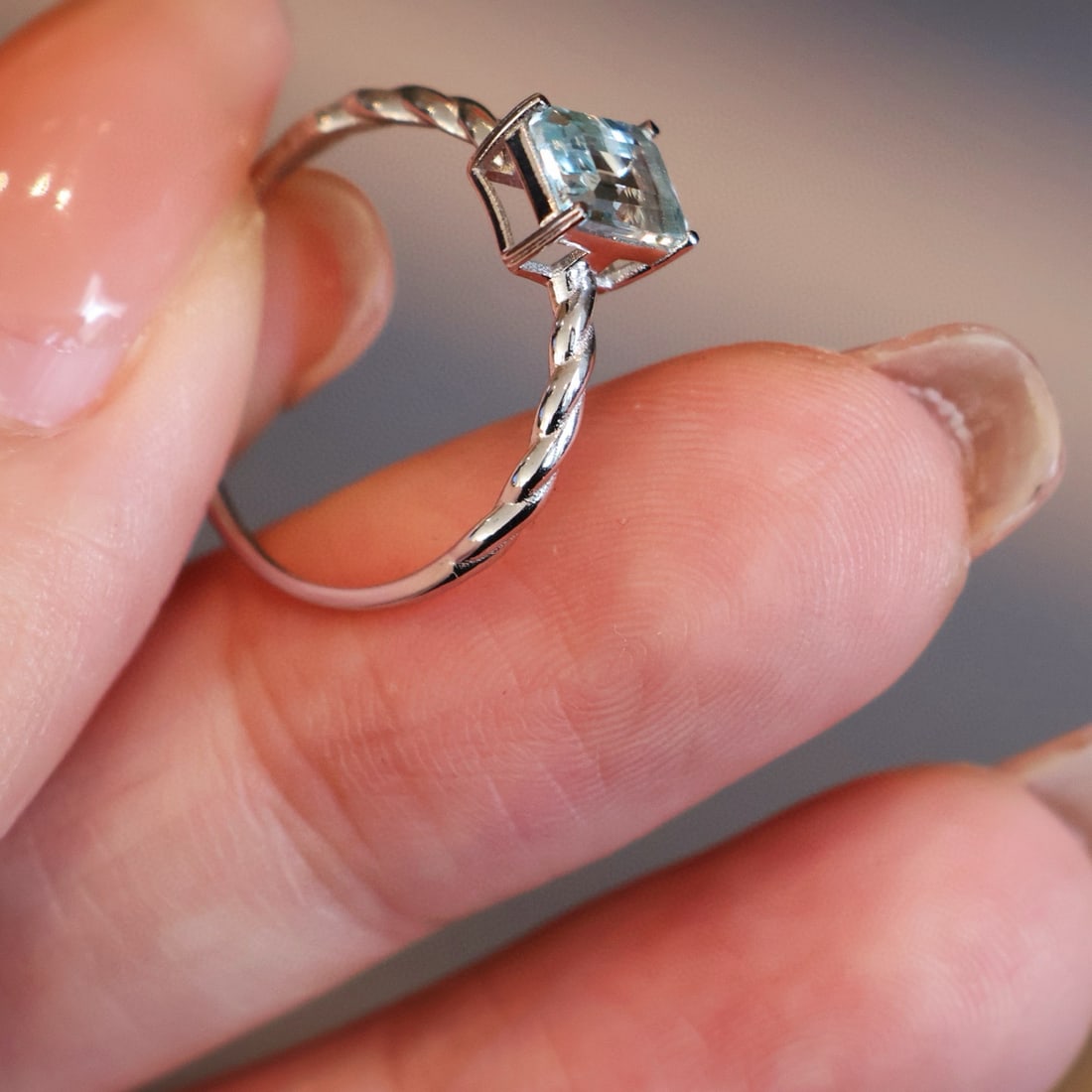 14k Gold 0.88 Ct Natural Aquamarine Ring - 3