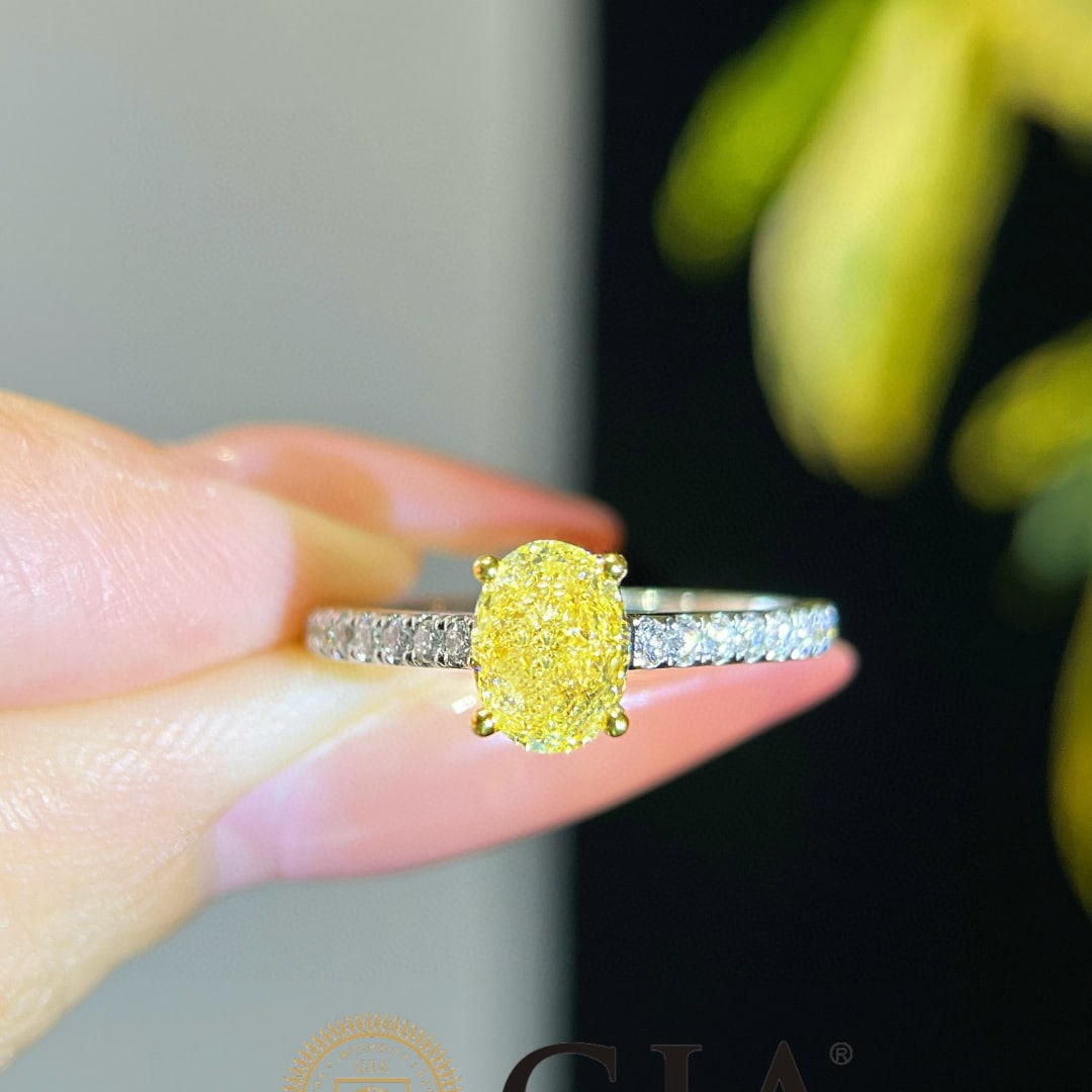 Gia Certified 14k Gold 1.42 Ctw Natural Yellow Diamond & Diamond Ring: Ref:231066330 // gold content:14k gold // ring size:7. 25us // // main gemstone:yellow diamond // certified:gia // shape:oval // carat weight:1. 2ct // clarity grade:vs2 // color:yellow //