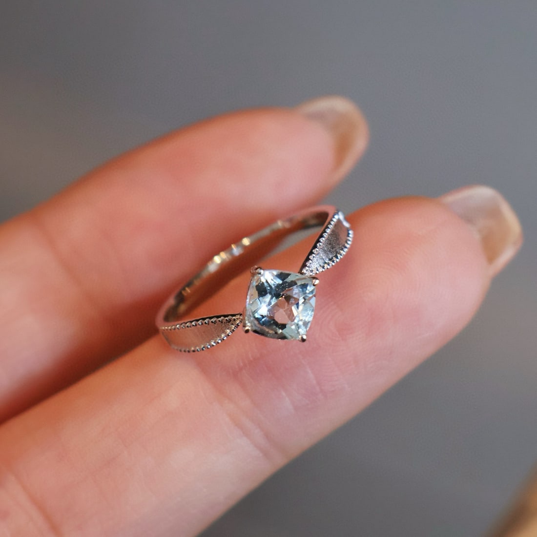 14k Gold 0.90 Ct Natural Aquamarine Ring - 3