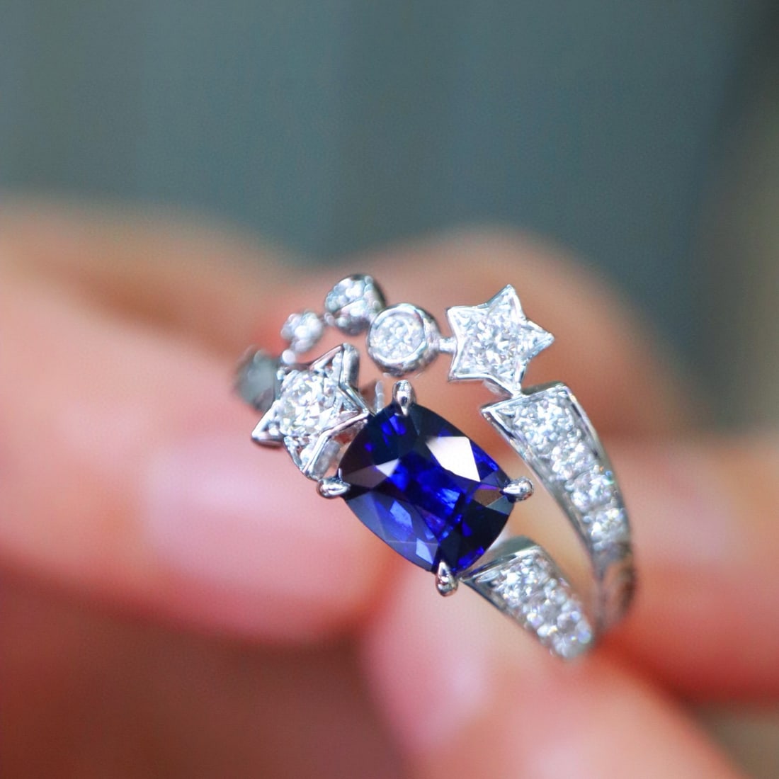 14k Gold 1.29 Ctw Natural Sapphire & Diamond Ring: Ref:231066349 // gold content:14k gold // ring size:7. 25us // // main gemstone:sapphire // shape:cushion // carat weight:1. 03ct // color:royal blue // treatment:natural // // adjacent gemstone 2