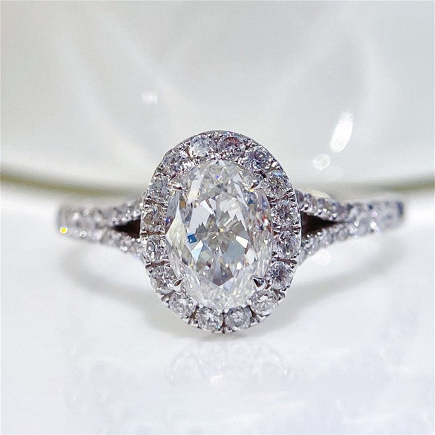 Gia Certified 14k Gold 1 Ct Natural D Vs2 Oval Diamond Ring: Ref:231066354 // gold content:14k gold // ring size:7. 25us // // main gemstone:diamond // certified:gia // shape:oval // carat weight:1ct // clarity grade:vs2 // color:d // treatment:natural // 