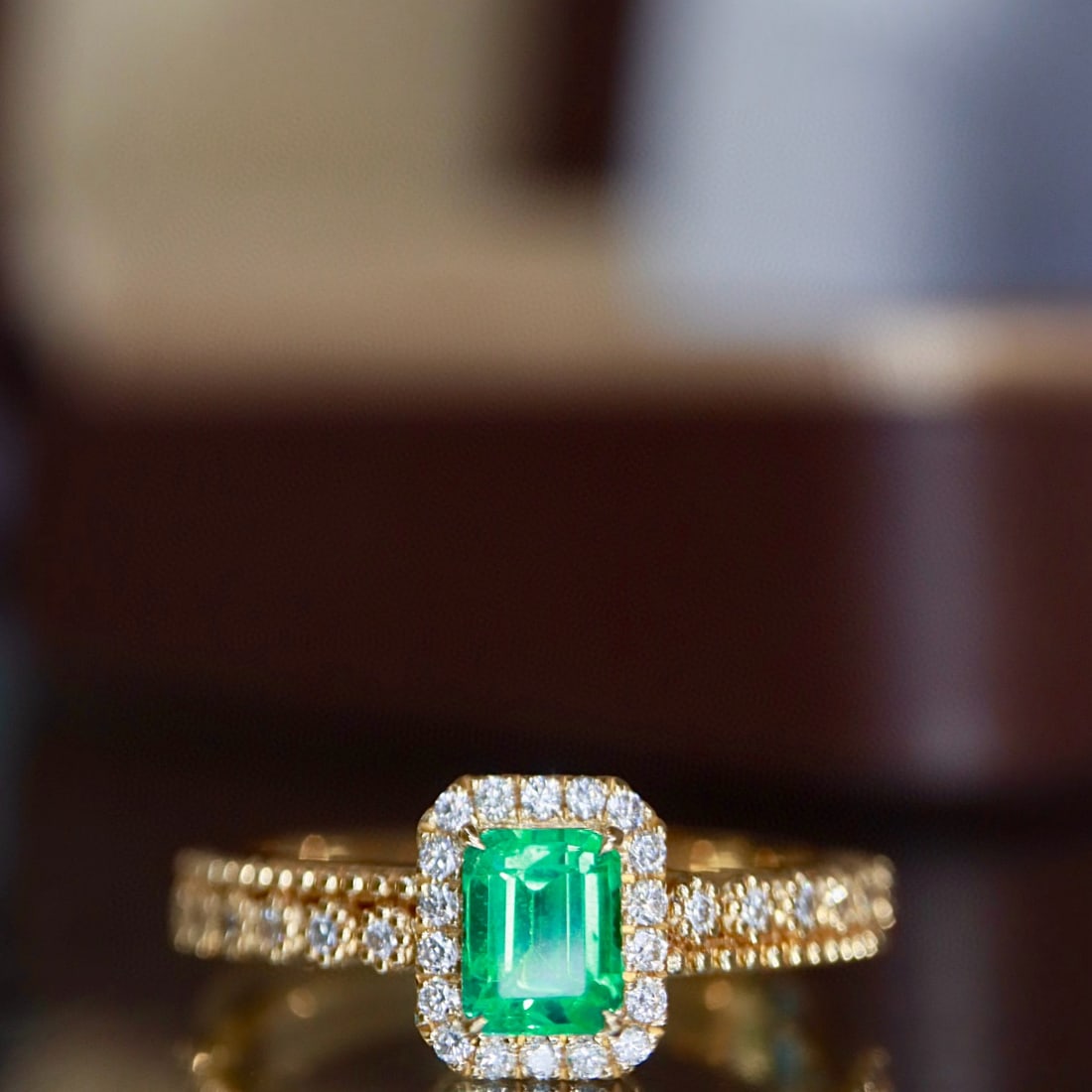 14k Gold 0.63 Ctw Natural Emerald & Diamond Ring: Ref:231066370 // gold content:14k gold // ring size:7. 25us // // main gemstone:emerald // shape:octagonal // carat weight:0. 4ct // color:green // treatment:natural // // adjacent gemstone 2 :