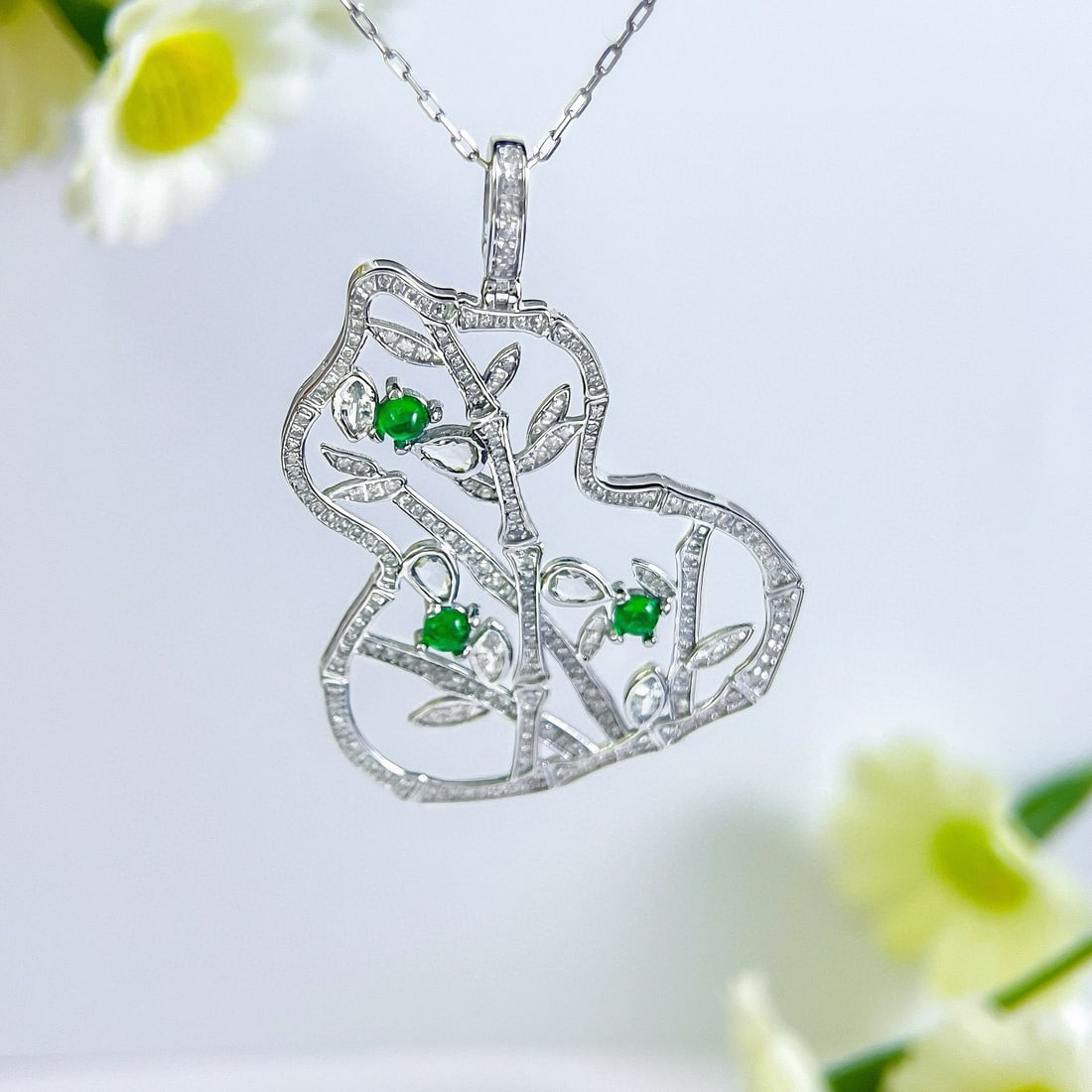 14k Gold 1.05 Ct Natural H Diamond Pendant( Without Chain ): Ref:231066402 // gold content:14k gold // main gemstone:diamond // shape:round // carat weight:1. 05ct // clarity grade:vs-si // color:h // treatment:natural // cut grade:g // // adjacent gemstone