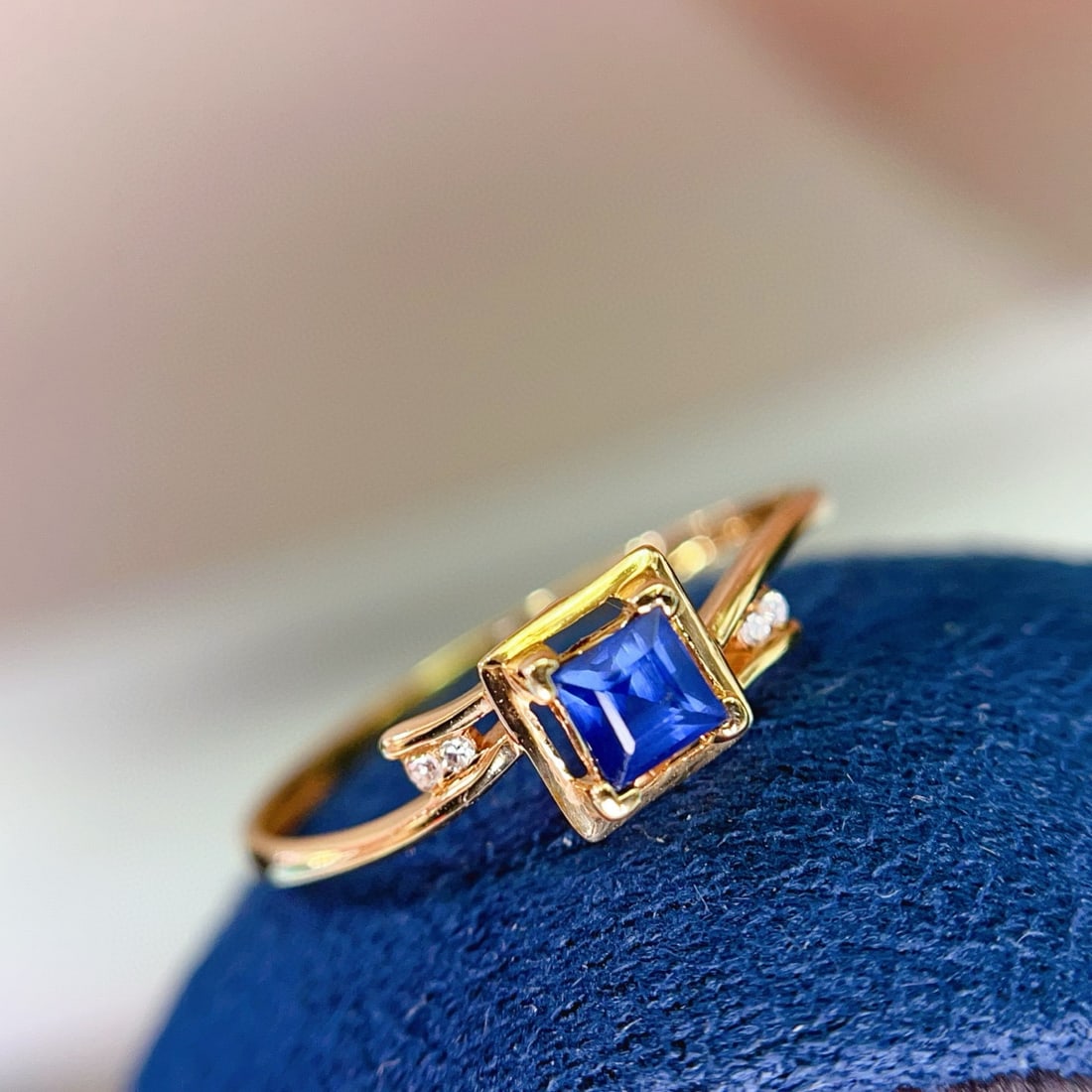 14k Gold 0.35 Ct Natural Sapphire & Diamond Ring - 2