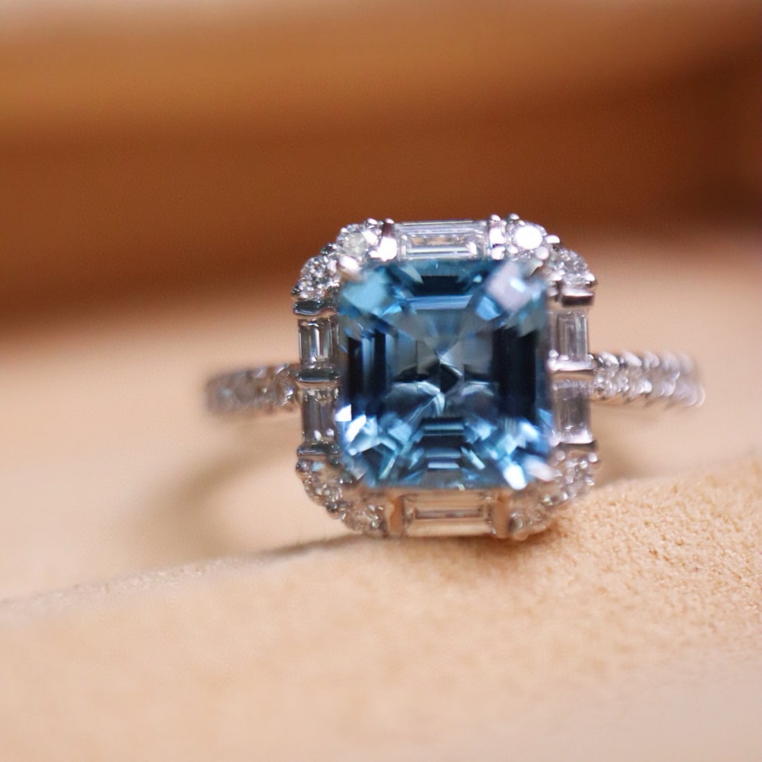 14k Gold 2.16 Ctw Natural Aquamarine & Diamond Ring - 4