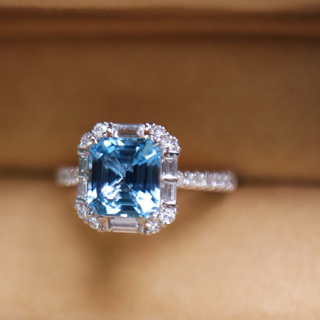 14k Gold 2.16 Ctw Natural Aquamarine & Diamond Ring - 5