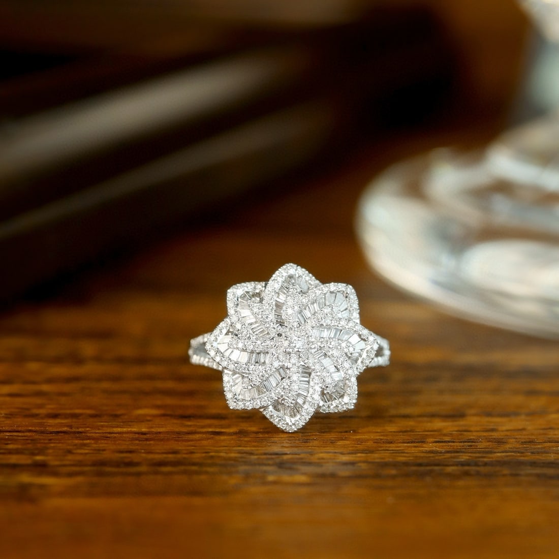 14k Gold 0.65 Ct Natural H Diamond Ring: Ref:231066432 // gold content:14k gold // ring size:7. 25us // // main gemstone:diamond // shape:multiply // carat weight:0. 65ct // clarity grade:vs-si // color:h // treatment:natural //