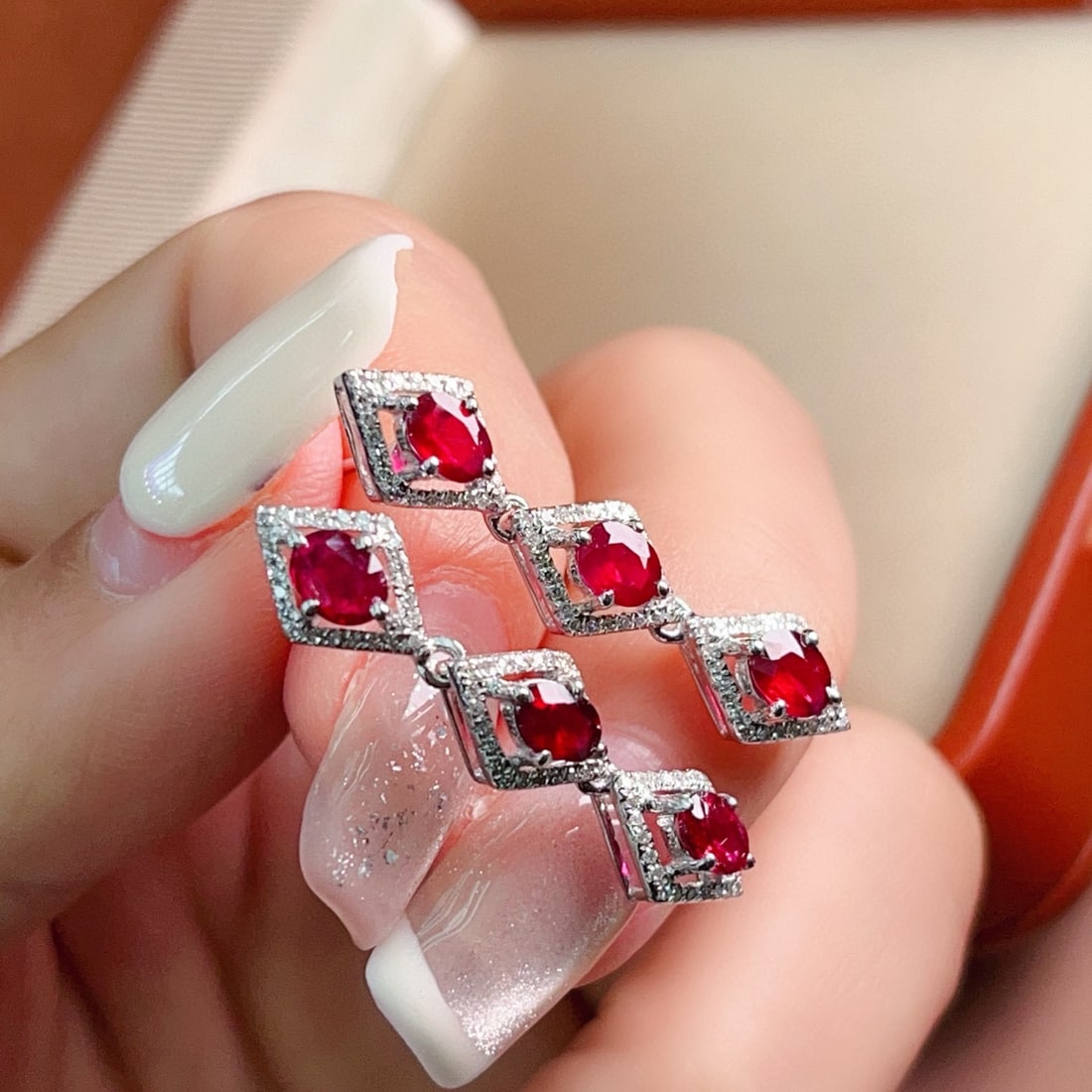 14k Gold 1.70 Ct Natural Ruby & Diamond Earrings: Ref:231066449 // gold content:14k gold // main gemstone:ruby // shape:oval // carat weight:1. 70ct // color:red // treatment:natural // // adjacent gemstone 2 : diamond // number of stones:144 //