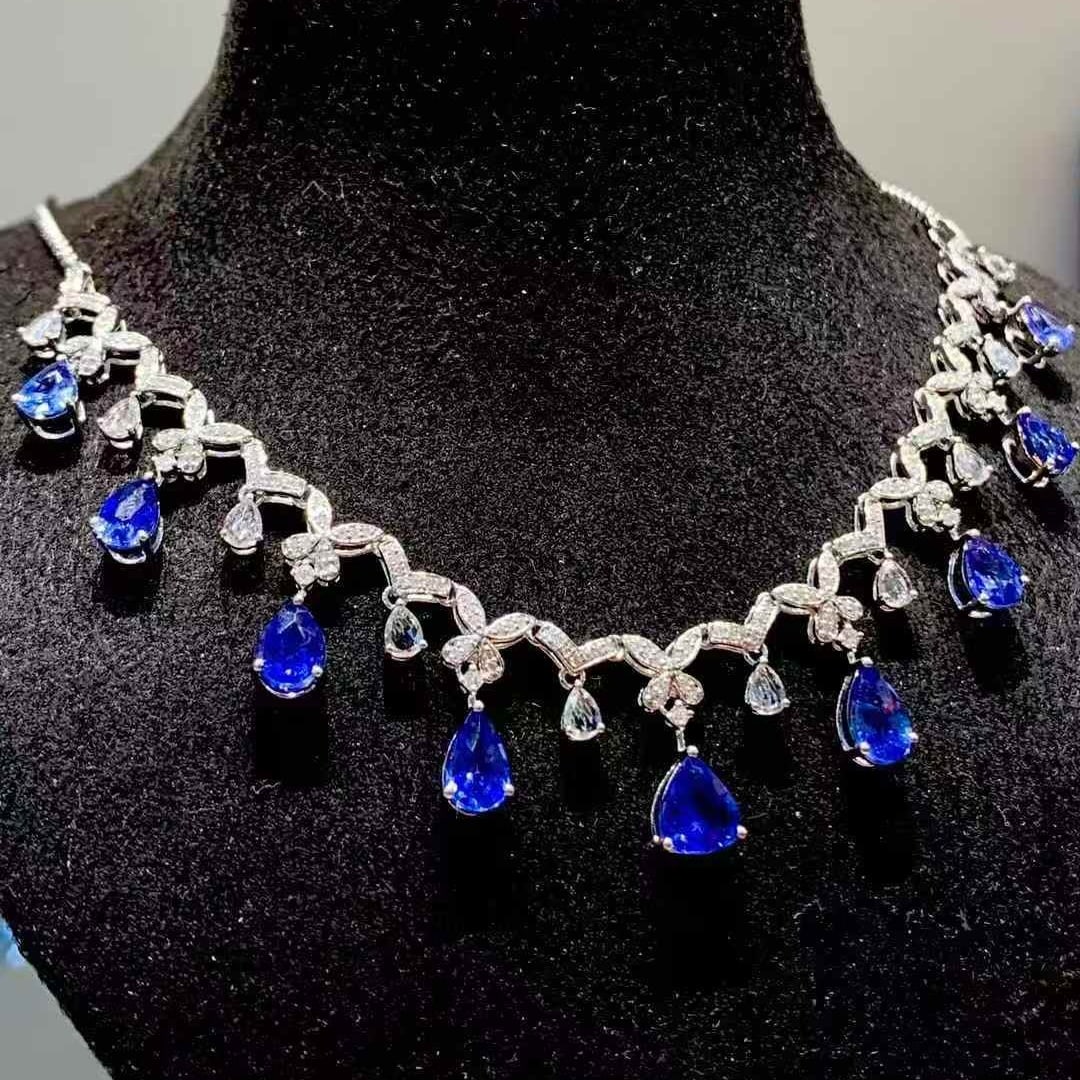 14k Gold 5.5 Ct Natural Sapphire & Diamond & Sapphire Necklace - 2