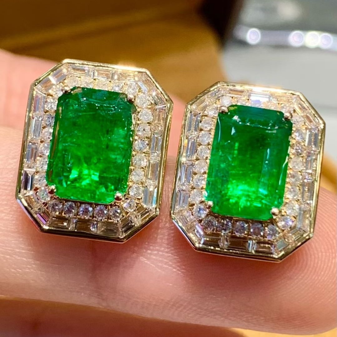 14k Gold 3.72 Ct Natural Emerald & Diamond Earrings - 4
