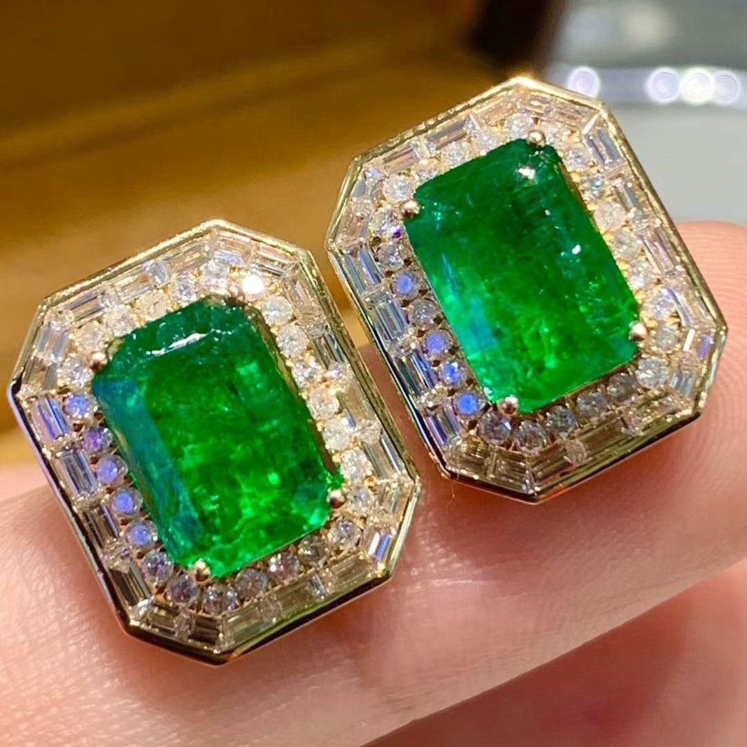 14k Gold 3.72 Ct Natural Emerald & Diamond Earrings - 5