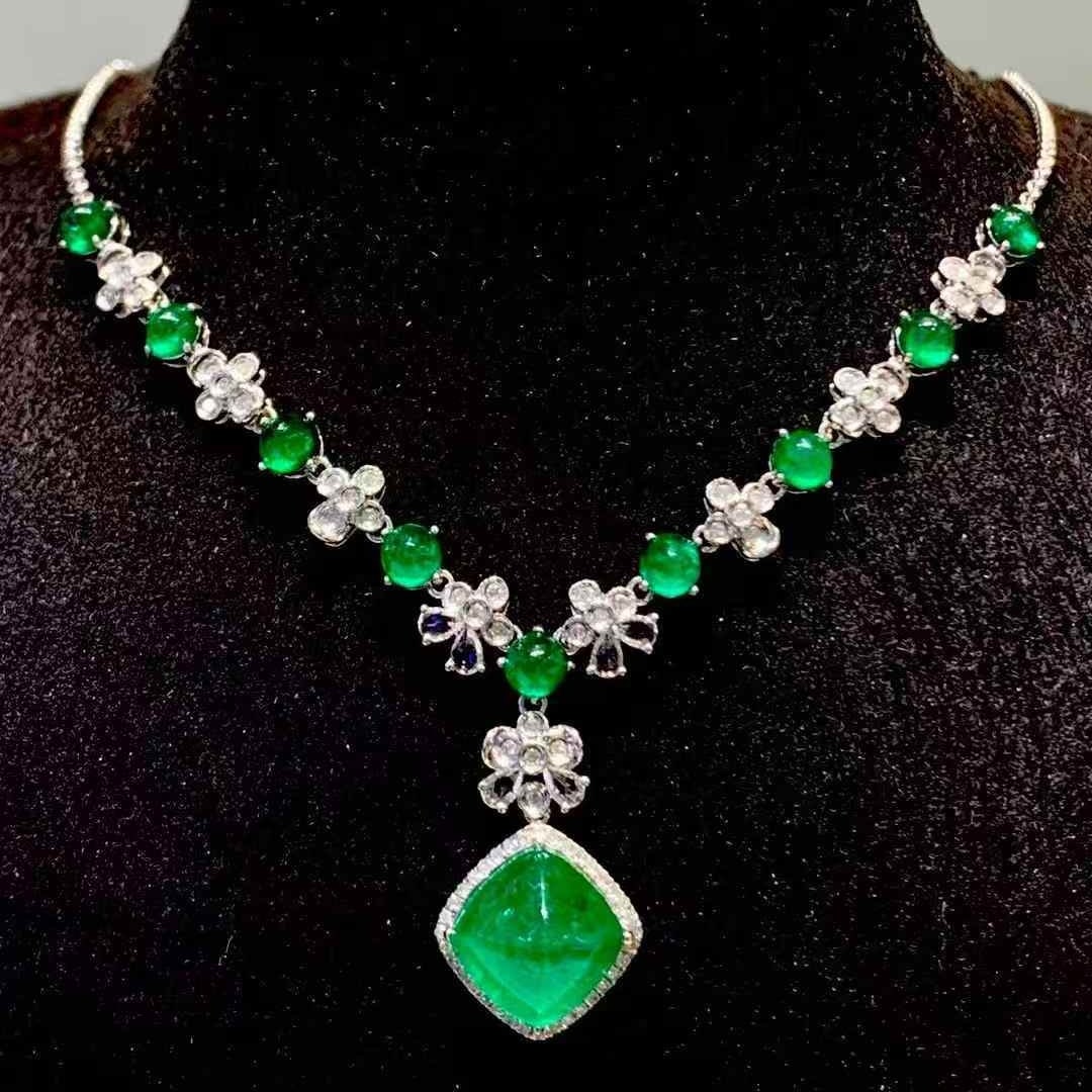 14k Gold 6.3 Ct Natural Emerald & Diamond & Sapphire Necklace - 3