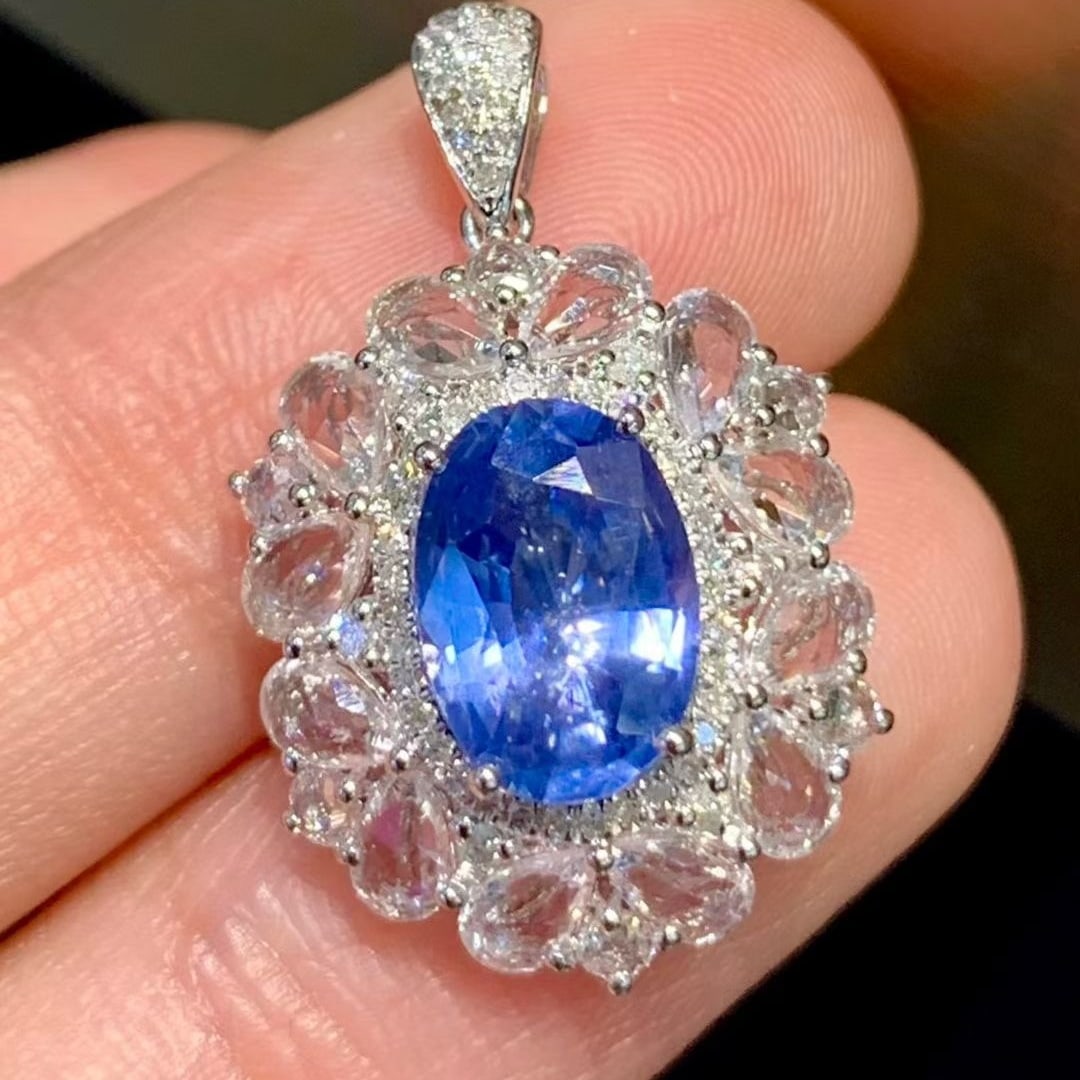 14k Gold 2.5 Ct Natural Sapphire & Diamond & Sapphire Pendant( Without Chain ): Ref:231123077 // gold content:14k gold // main gemstone:sapphire // shape:oval // carat weight:2. 5ct // color:blue // treatment:natural // // adjacent gemstone 2 : diamond // shape:round //