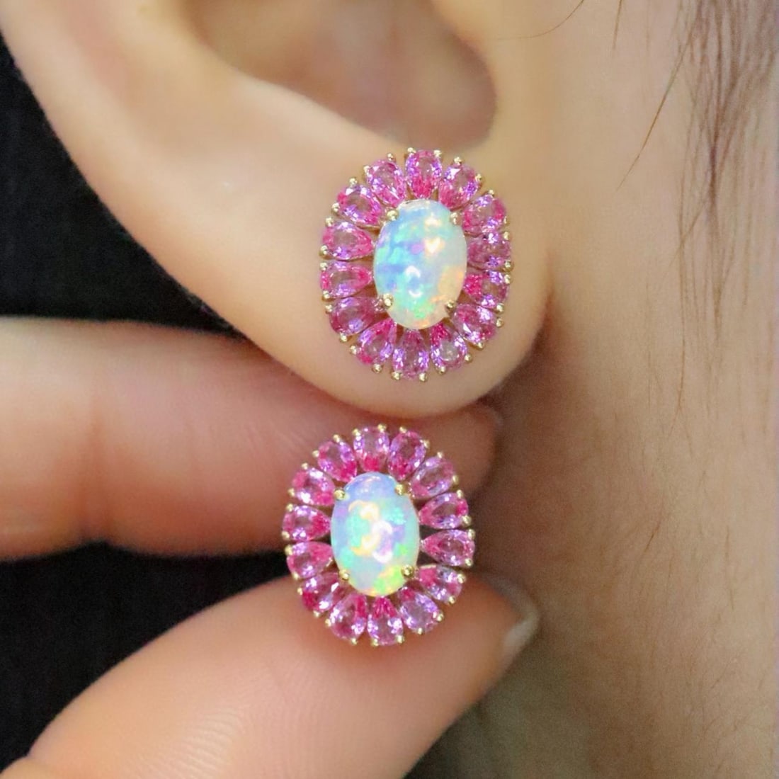 14k Gold 2.89 Ctw Natural Opal & Sapphire Earrings: Ref:231123082 // gold content:14k gold // main gemstone:opal // shape:oval // carat weight:0. 85ct // color:color // treatment:natural // // adjacent gemstone 2 : sapphire // number of stones:30 //