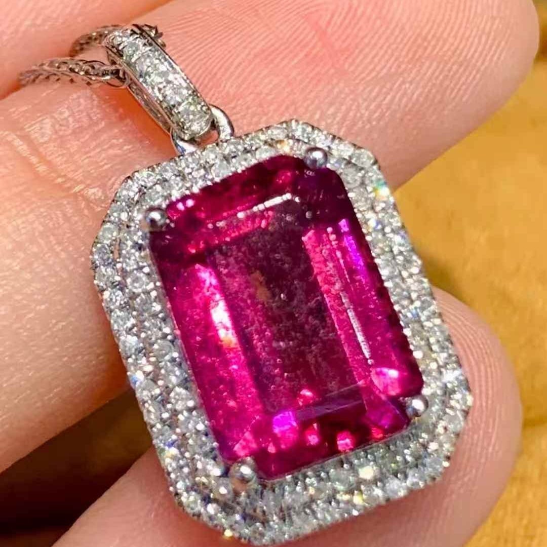 14k Gold 4.1 Ct Natural Tourmaline & Diamond Pendant( Without Chain ): Ref:231123155 // gold content:14k gold // main gemstone:tourmaline // shape:octagonal // carat weight:4. 1ct // color:red // treatment:natural // // adjacent gemstone 2 : diamond // shape:round //