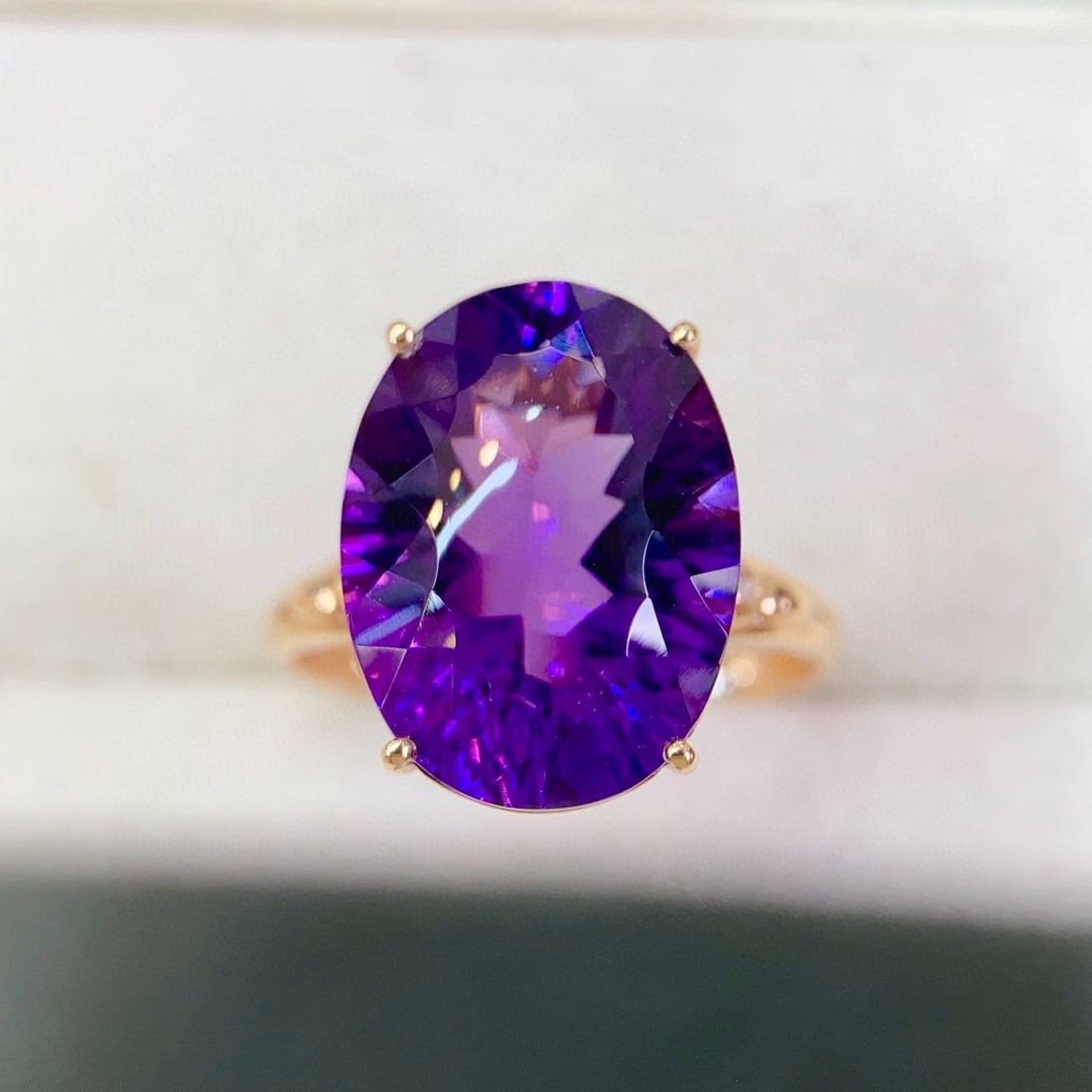 14k Gold 8.76 Ctw Natural Amethyst & Diamond Ring - 2