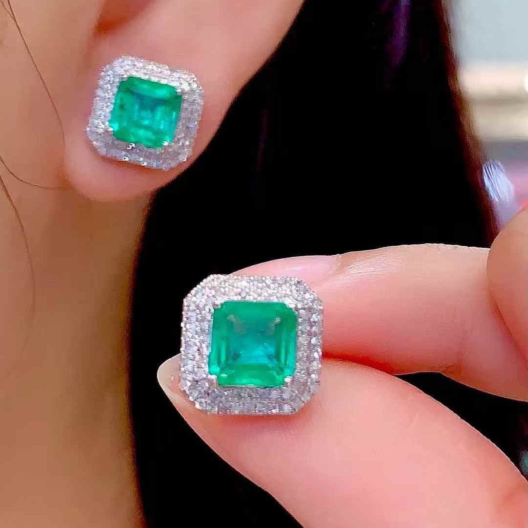 14k Gold 2.6 Ct Natural Emerald & Diamond Earrings - 4