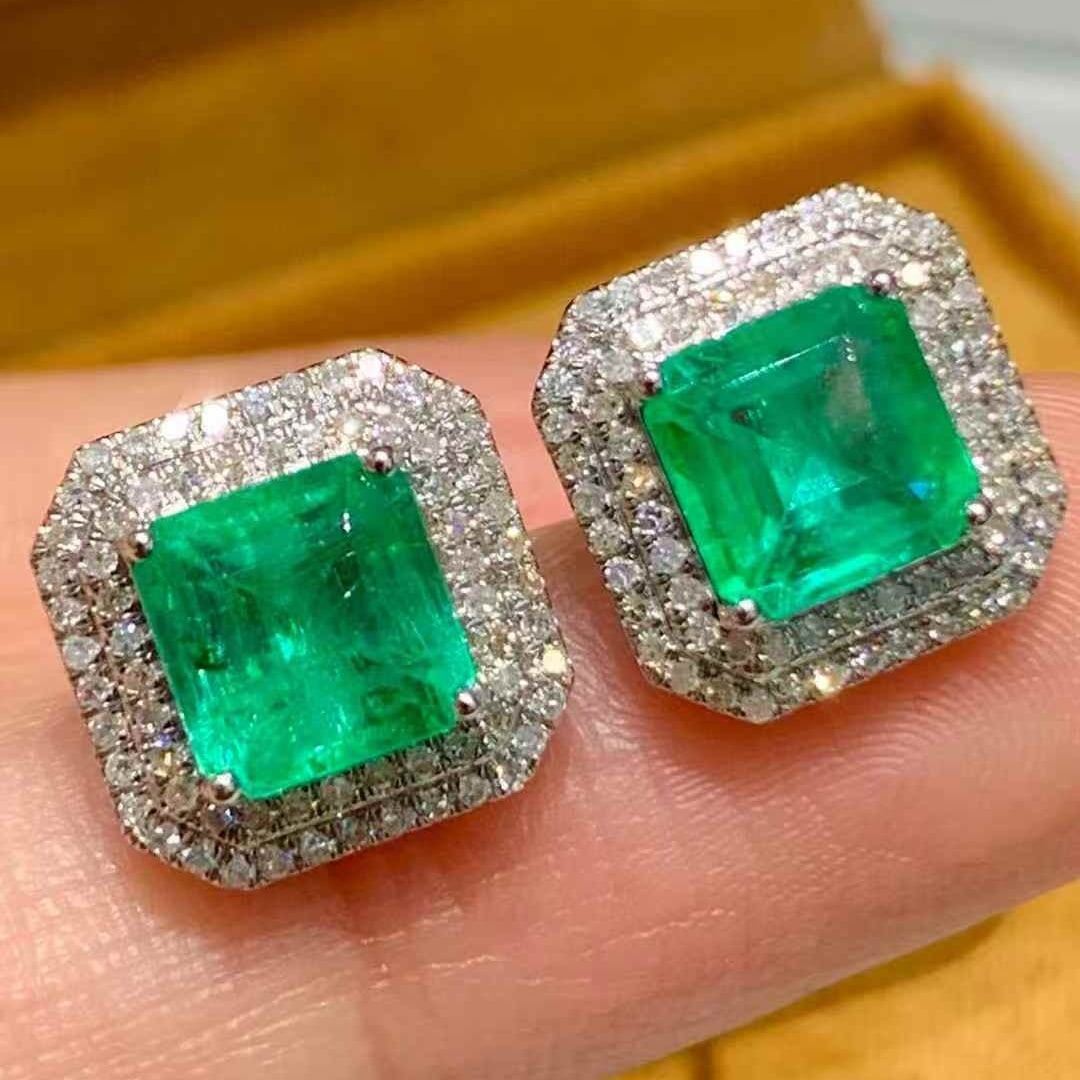 14k Gold 2.6 Ct Natural Emerald & Diamond Earrings - 5