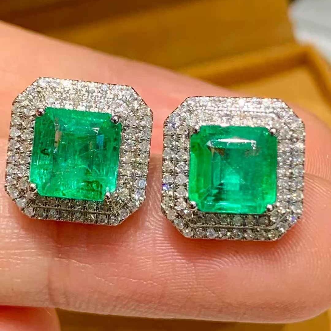 14k Gold 2.6 Ct Natural Emerald & Diamond Earrings - 6