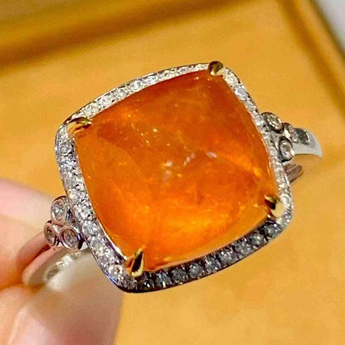 14k Gold 6.68 Ct Natural Spessartine & Diamond Ring: Ref:231123200 // gold content:14k gold // ring size:7. 25us // // main gemstone:spessartine // shape:sugar-loaf // carat weight:6. 68ct // color:orange // treatment:natural // // adjacent gemstone 2 :