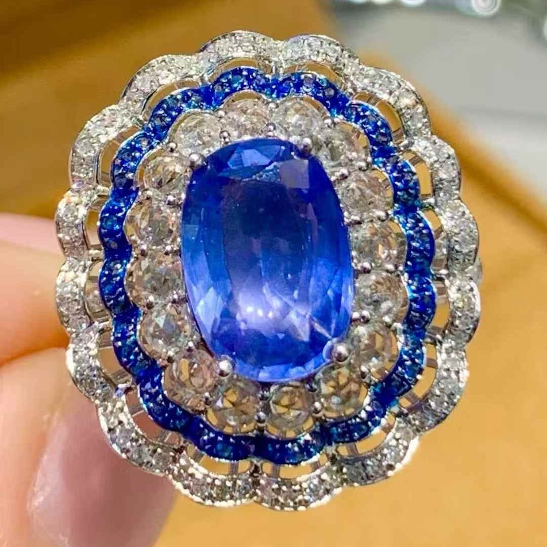 14k Gold 2.5 Ct Natural Sapphire & Diamond Ring: Ref:231123218 // gold content:14k gold // ring size:7. 25us // // main gemstone:sapphire // shape:oval // carat weight:2. 5ct // color:blue // treatment:natural // // adjacent gemstone 2 :