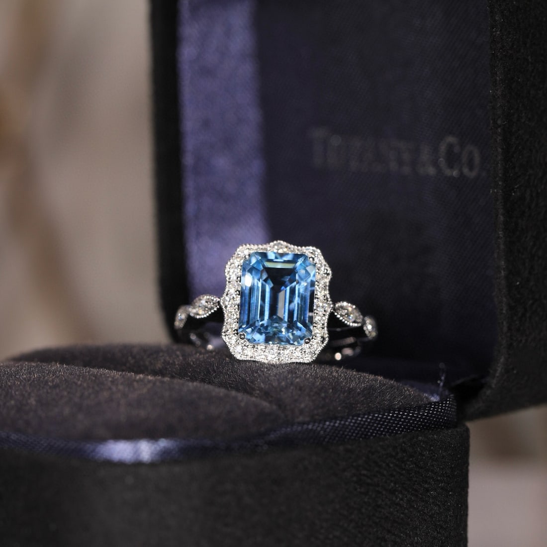 14k Gold 3.31 Ct Vivid Blue Natural Aquamarine & Diamond Ring - 7