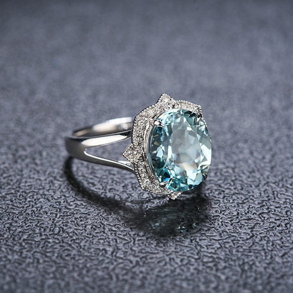 14k Gold 4.17 Ct Natural Aquamarine & Diamond Ring - 2
