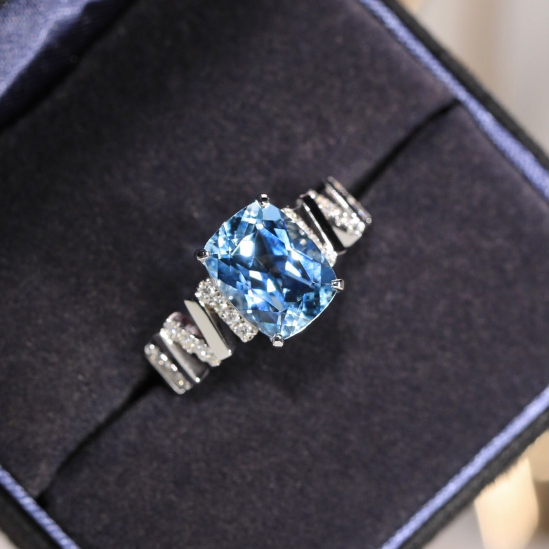 14k Gold 2.32 Ct Natural Aquamarine & Diamond Ring - 5