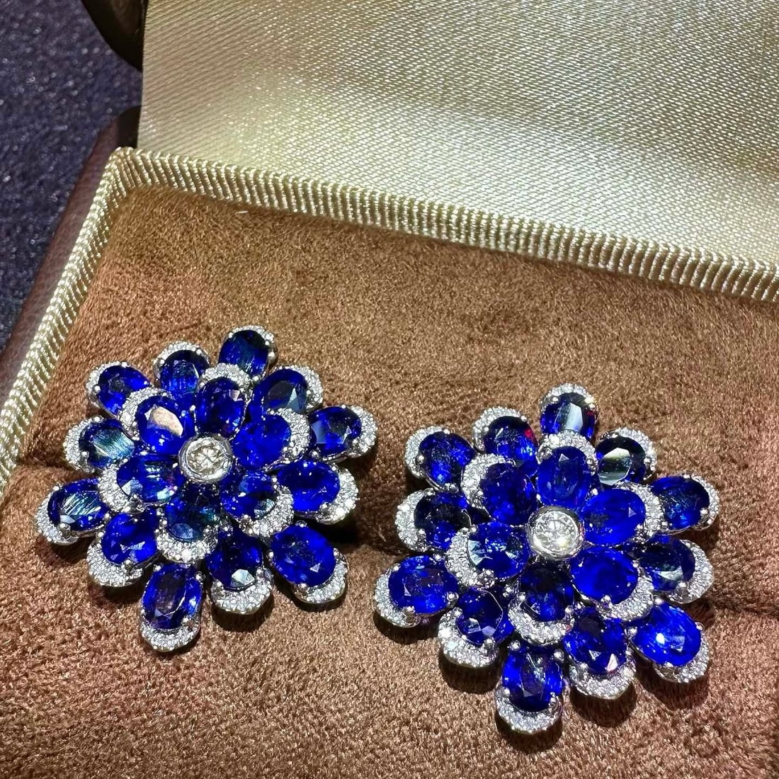 14k Gold 11.45 Ctw Vivid Blue Natural Sapphire & Diamond Earrings - 3