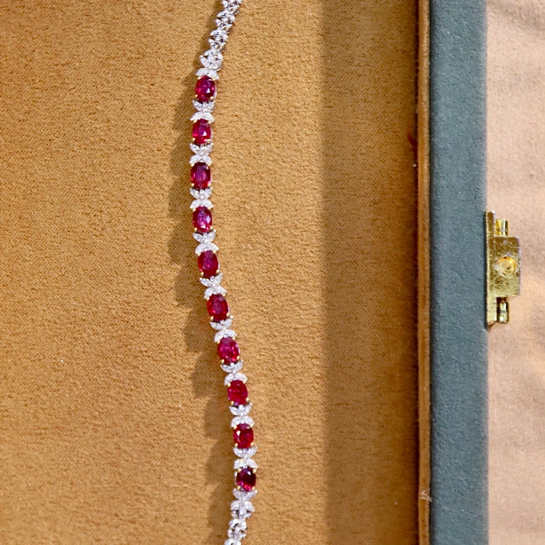 14k Gold 5.55 Ctw Natural Ruby & Diamond Bracelet - 8