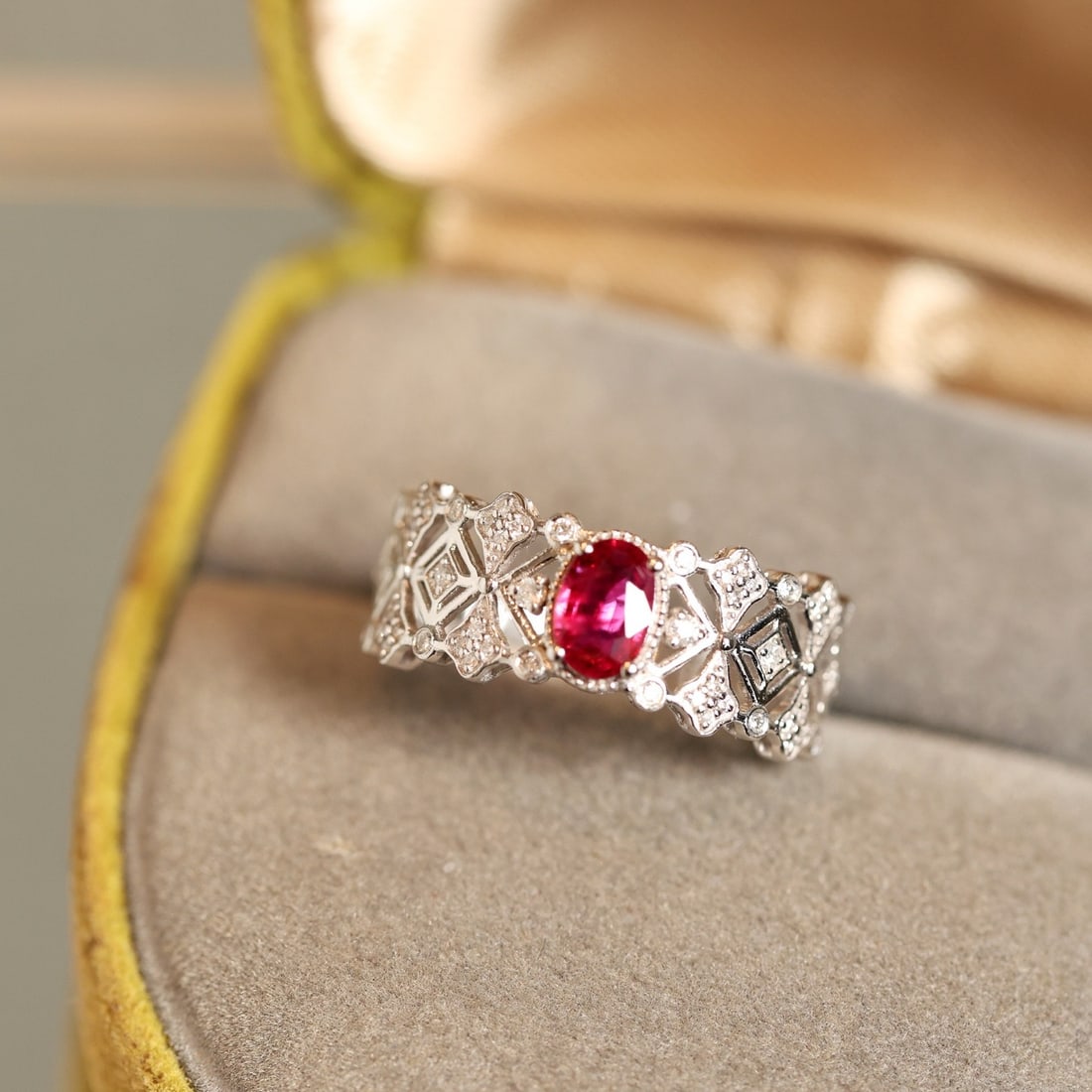 14k Gold 0.72 Ctw Natural Ruby & Diamond Ring - 2