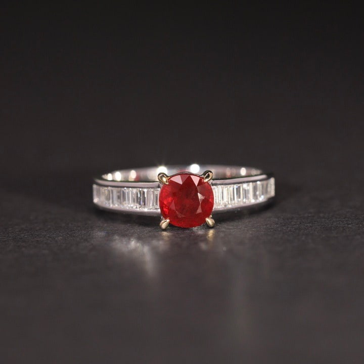 14k Gold 1.63 Ctw Natural Ruby & Diamond Ring: Ref:231124125 // gold content:14k gold // ring size:7. 25us // // main gemstone:ruby // shape:round // carat weight:1. 15ct // color:red // treatment:natural // cut grade:g // // adjacent gemstone