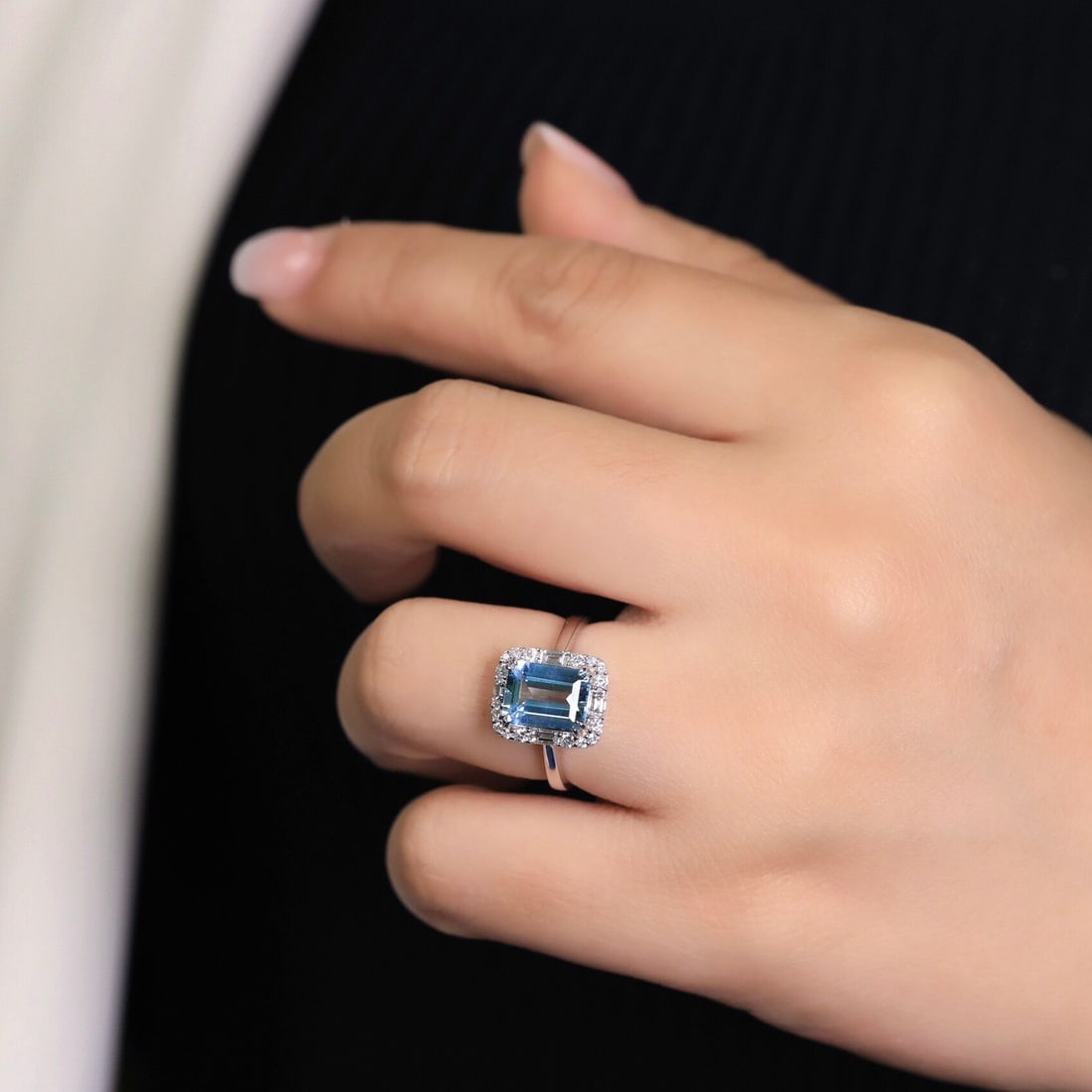 14k Gold 2.36 Ctw Natural Aquamarine & Diamond Ring - 4