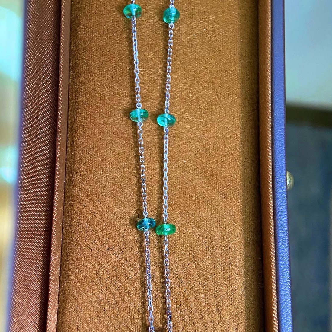 14k Gold 16.70 Ctw Natural Tanzanite & Emerald Necklace - 5