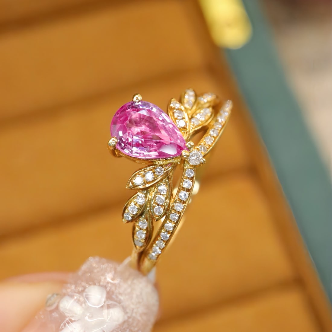 14k Gold 1.09 Ctw Natural Padparadscha Sapphire & Diamond Ring - 3