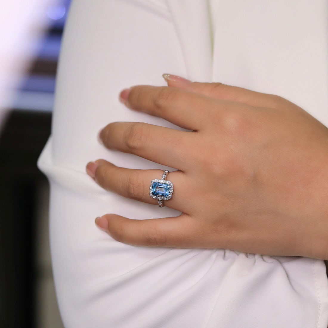 14k Gold 3.31 Ct Natural Aquamarine & Diamond Ring - 3