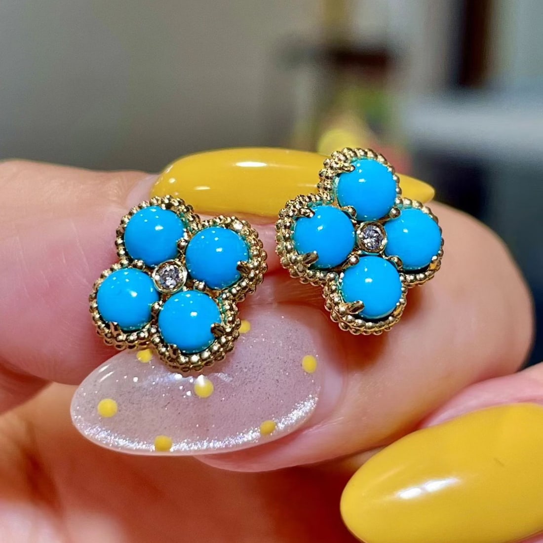 14k Gold 2.35 Ctw Natural Blue Turquoise & Diamond Earrings: Ref:231124174 // gold content:14k gold // main gemstone:blue turquoise // shape:round // carat weight:2. 32ct // color:blue // treatment:natural // cut grade:g // // adjacent gemstone 2 : diamond // s