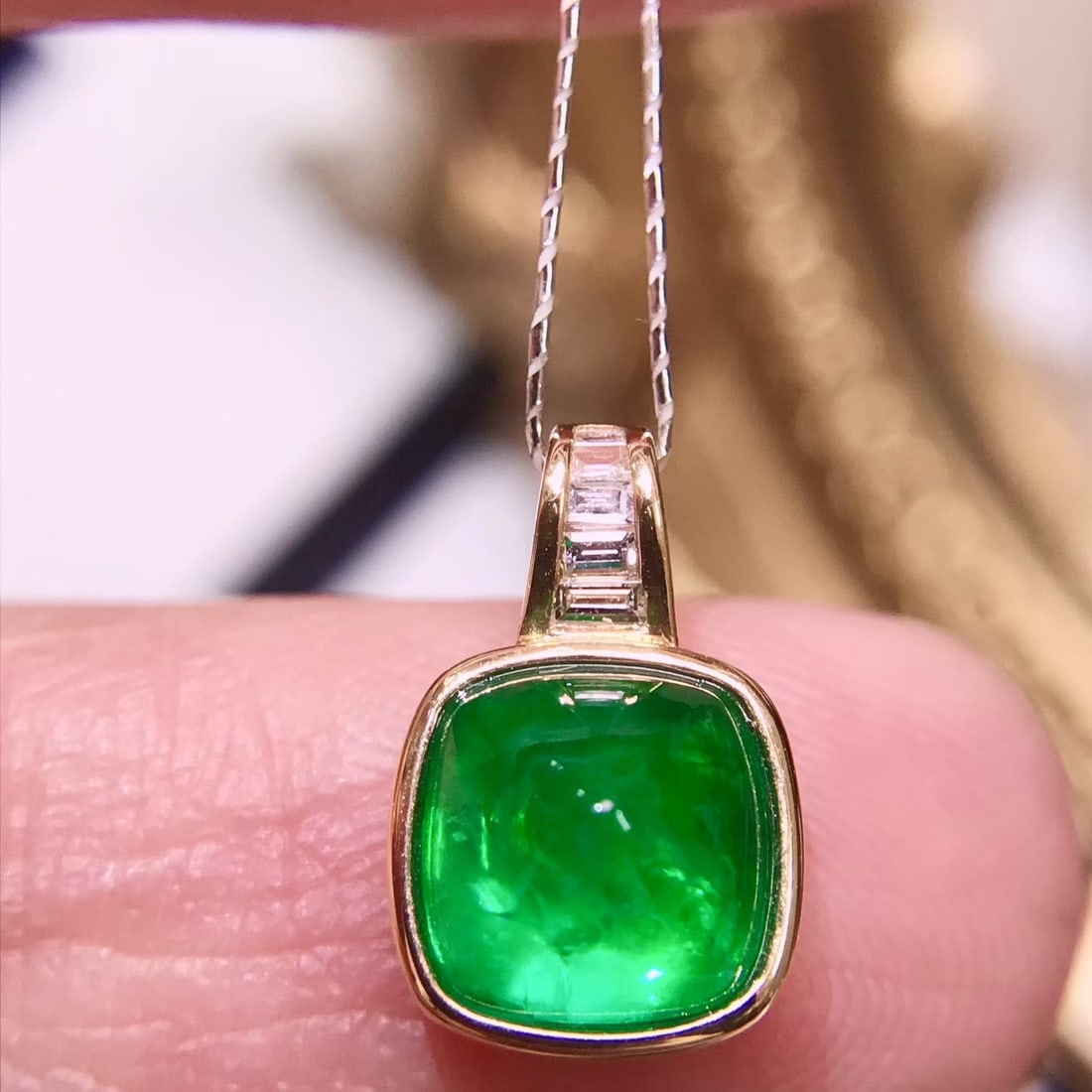 14k Gold 1.75 Ctw Natural Emerald & Diamond Pendant( Without Chain ) - 4