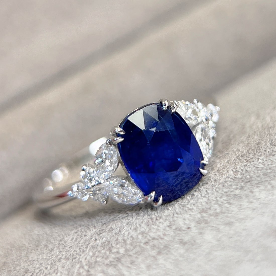 14k Gold 2.42 Ctw Natural Sapphire & Diamond Ring - 2