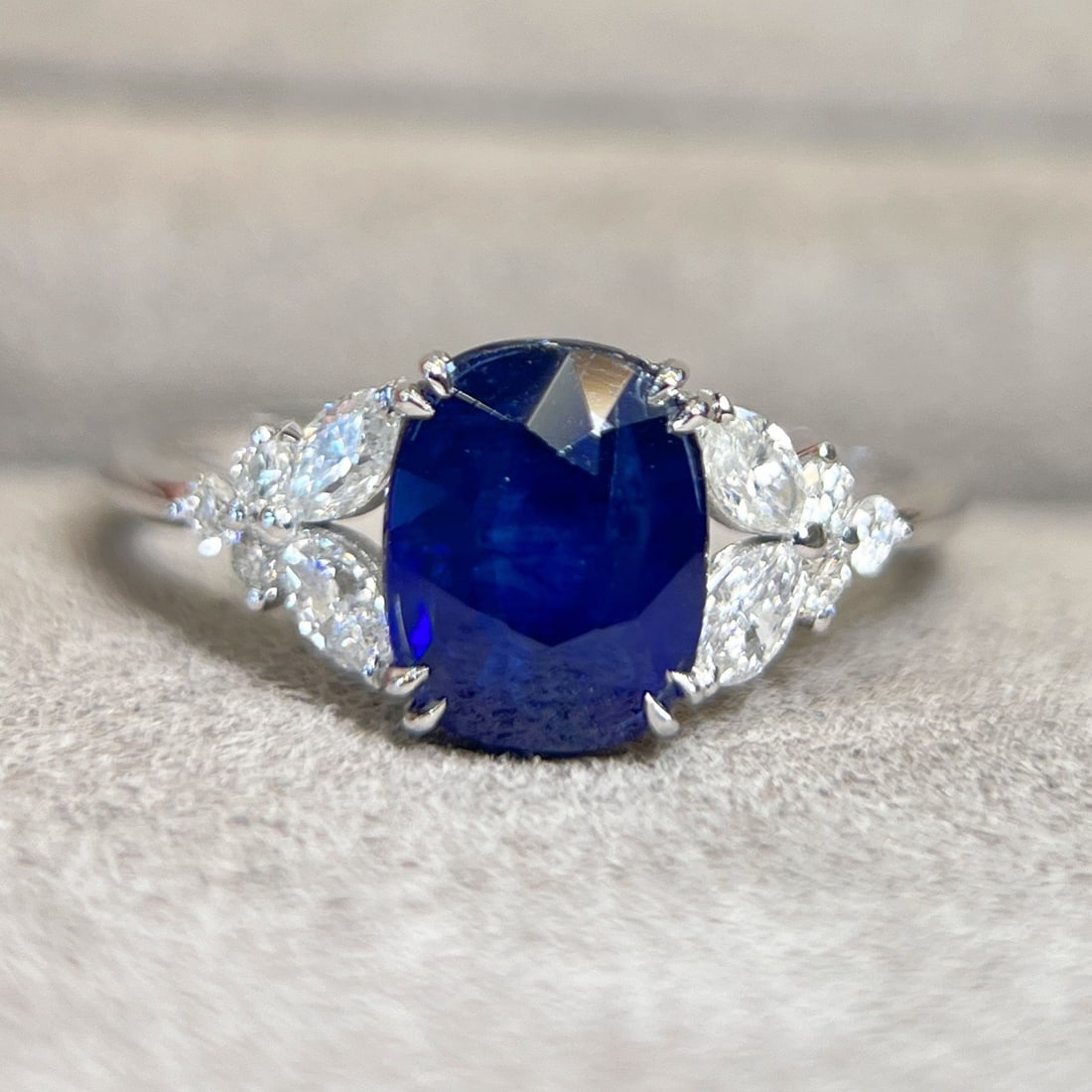 14k Gold 2.42 Ctw Natural Sapphire & Diamond Ring - 6