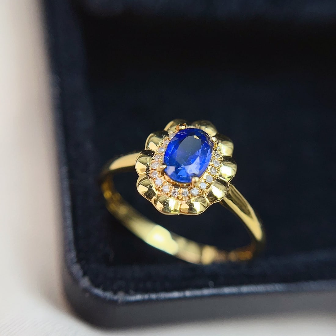 14k Gold 0.75 Ct Natural Sapphire & Diamond Ring - 4