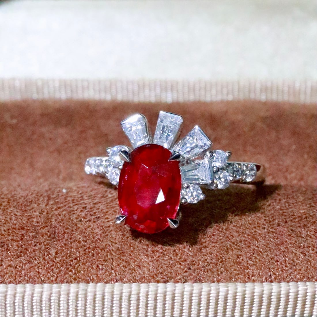14k Gold 2.59 Ctw Natural Ruby & Diamond Ring: Ref:231124228 // gold content:14k gold // ring size:7. 25us // // main gemstone:ruby // shape:oval // carat weight:2. 0ct // color:red // treatment:natural // // adjacent gemstone 2 : diamond // shape