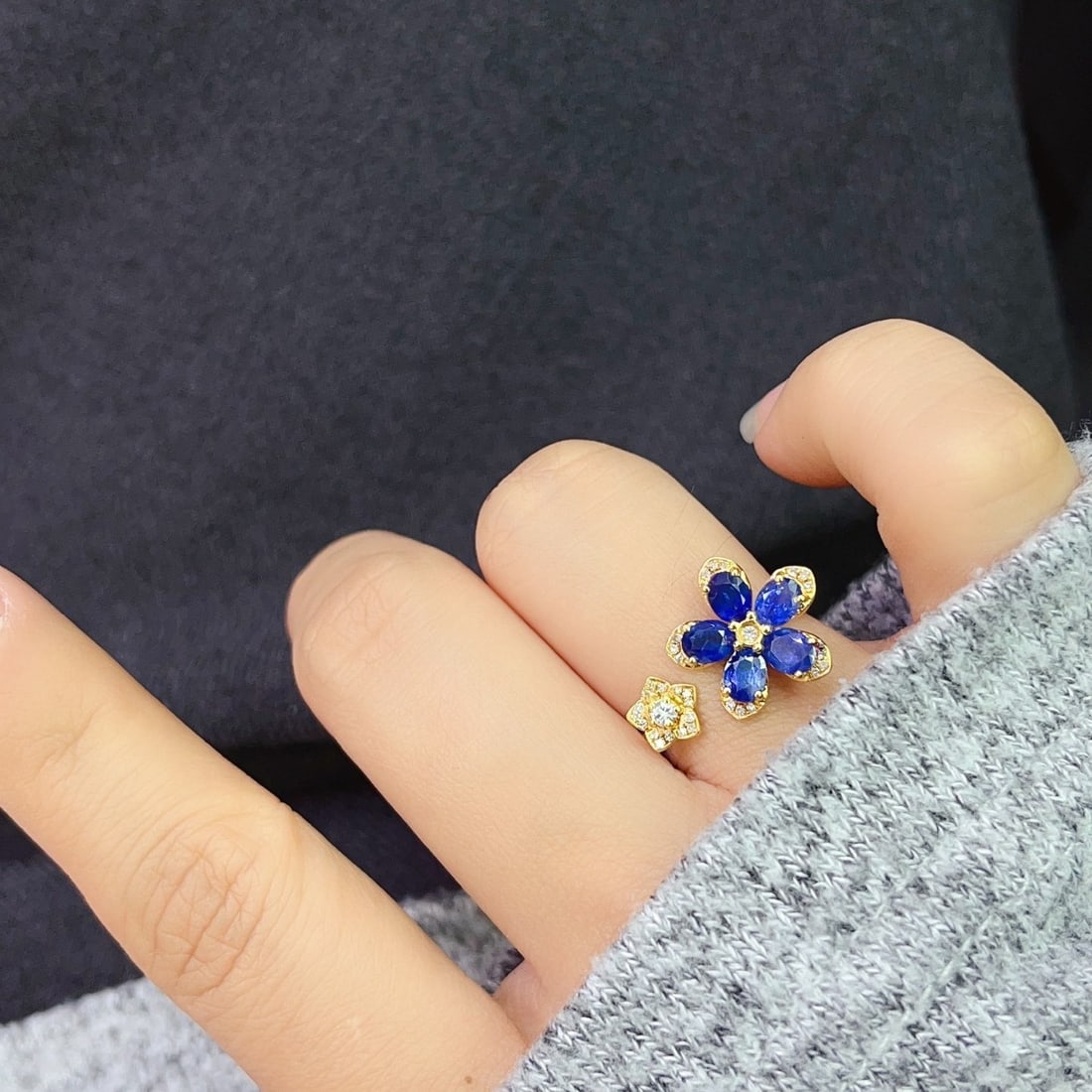 14k Gold 2.00 Ct Natural Sapphire & Diamond & Sapphire Ring - 6