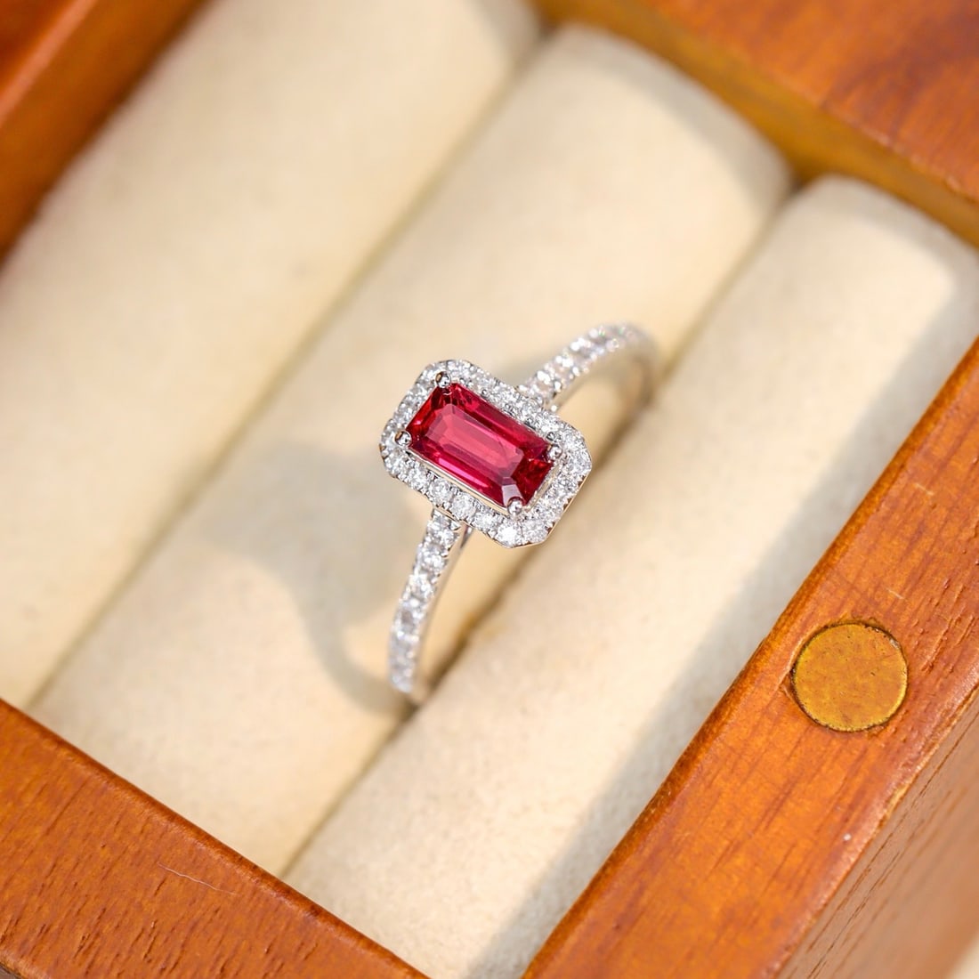 14k Gold 0.87 Ctw Natural Ruby & Diamond Ring - 3