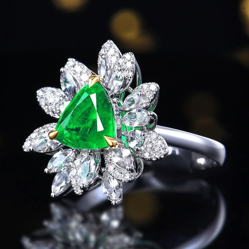 14k Gold 1.69 Ctw Vivid Green Natural Emerald & Diamond Ring - 2