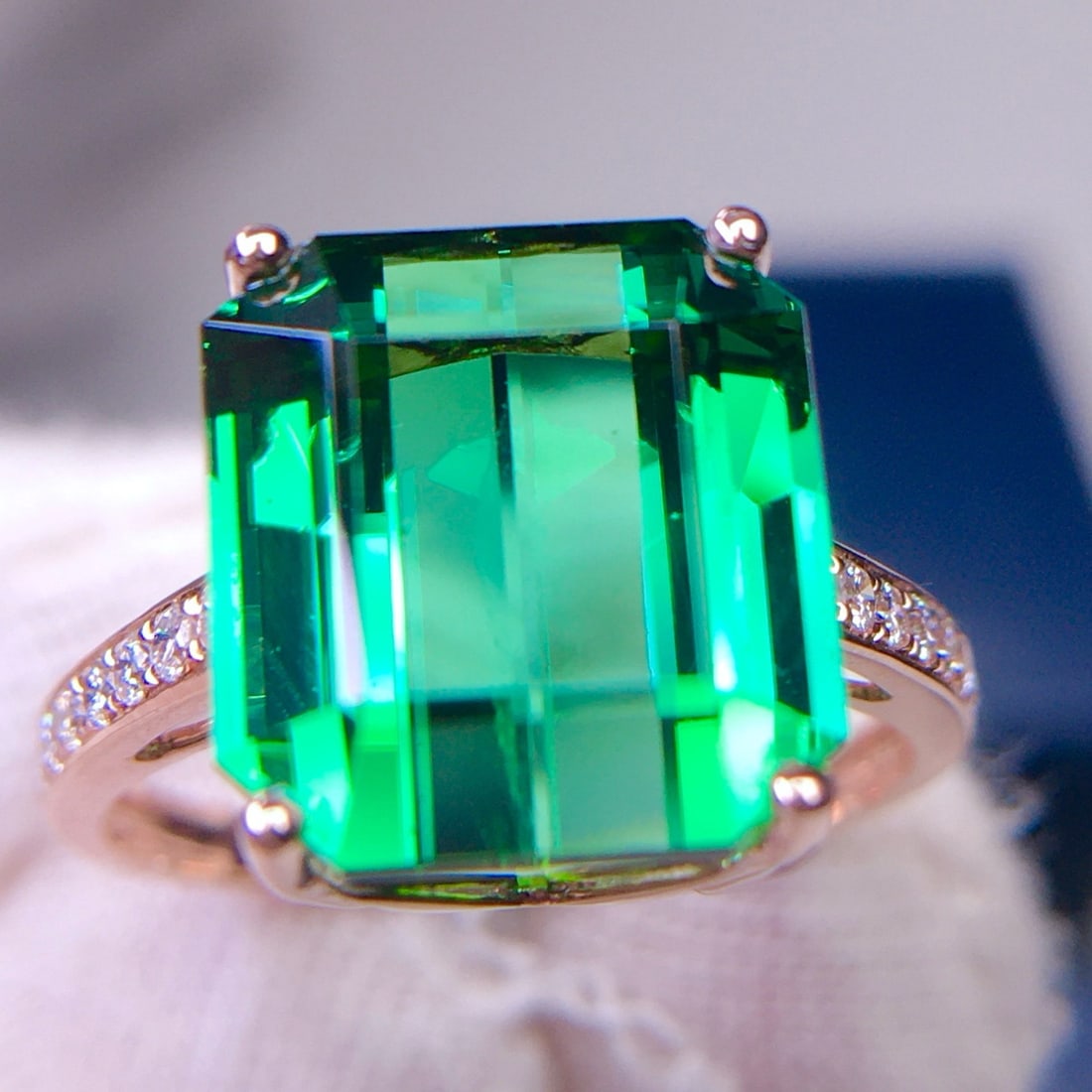 14k Gold 9.1 Ct Natural Tourmaline & Diamond Ring - 4