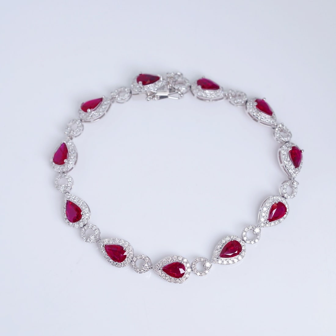 14k Gold 6.70 Ctw Vivid Red Natural Ruby & Diamond Bracelet - 7