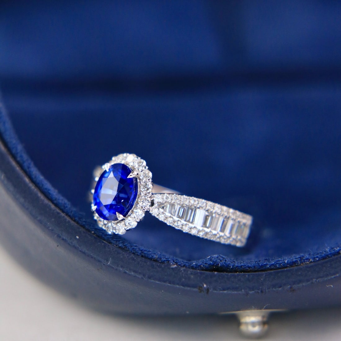 14k Gold 1.73 Ctw Natural Sapphire & Diamond Ring - 3