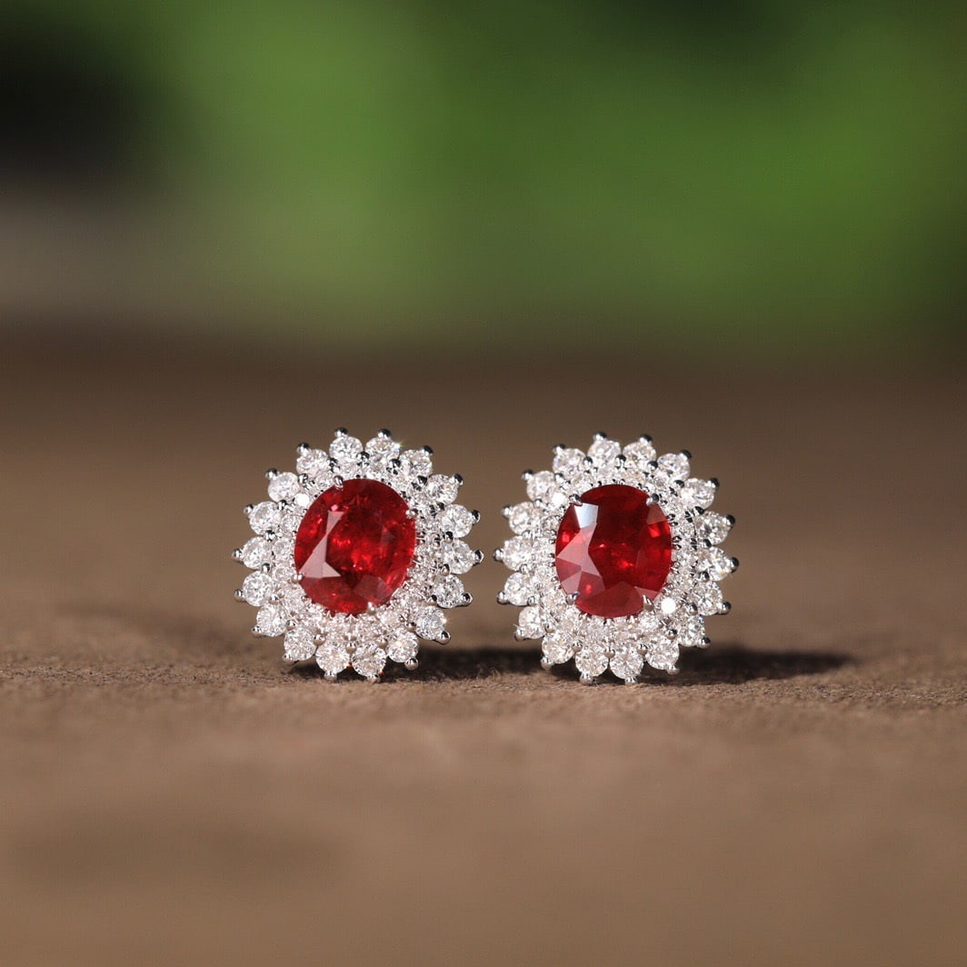 14k Gold 1.72 Ctw Natural Ruby & Diamond Earrings: Ref:231124369 // gold content:14k gold // main gemstone:ruby // shape:oval // carat weight:1. 16ct // color:pigeonblood red // treatment:natural // // adjacent gemstone 2 : diamond // shape:round // c