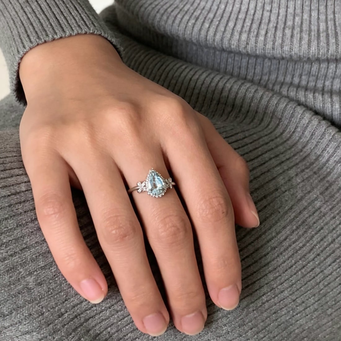 14k Gold 1.2 Ct Natural Aquamarine & Diamond Ring - 4